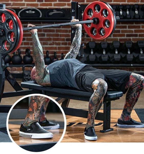 Đau vai khi bench press phải làm sao